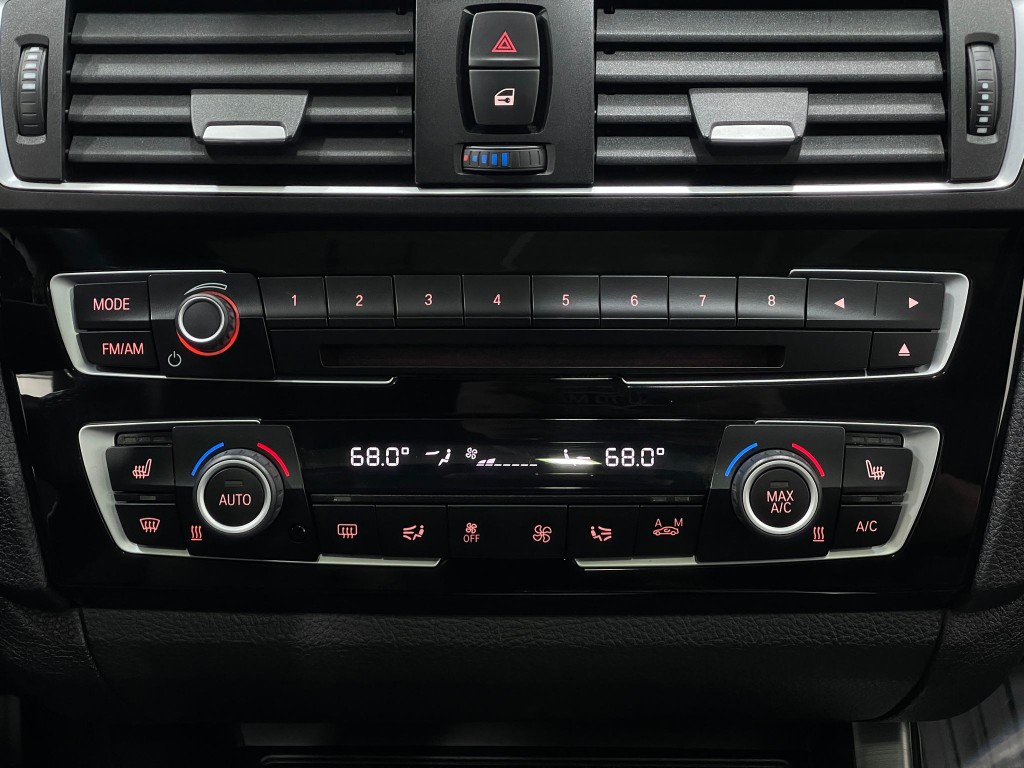 2016 BMW 2 Series Image 27