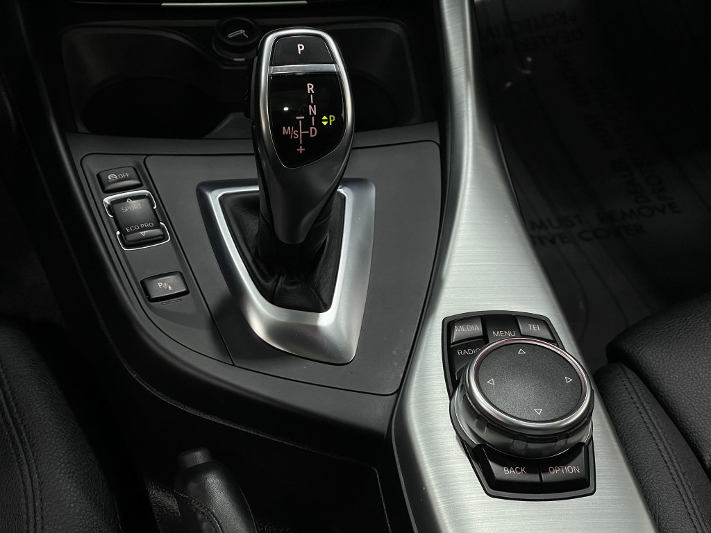 2016 BMW 2 Series Image 31