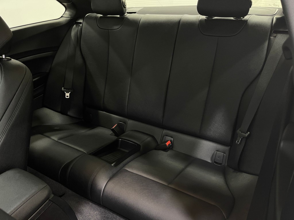 2016 BMW 2 Series Image 32