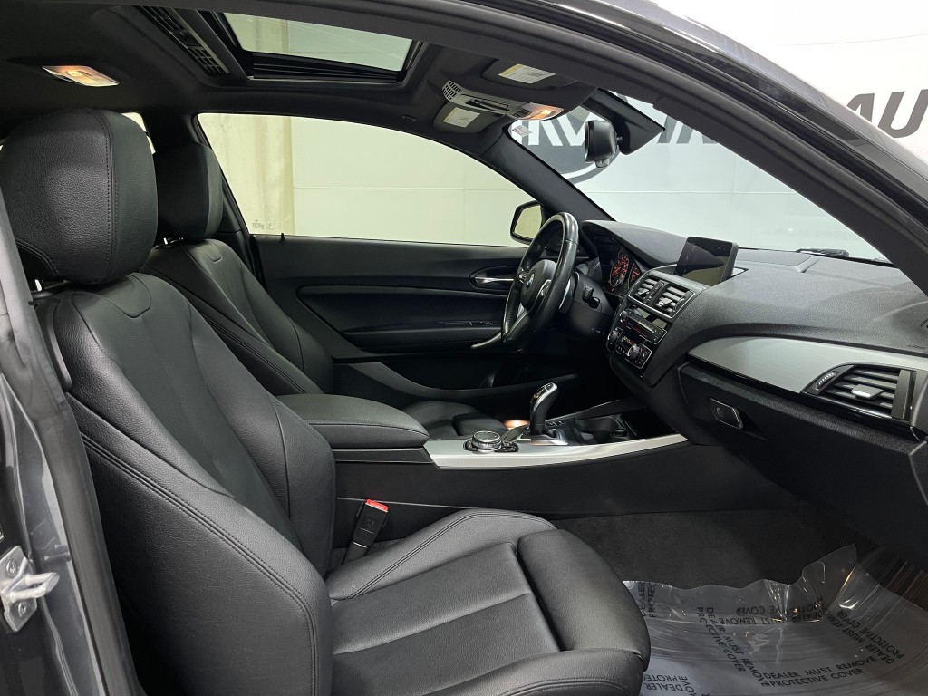 2016 BMW 2 Series Image 34