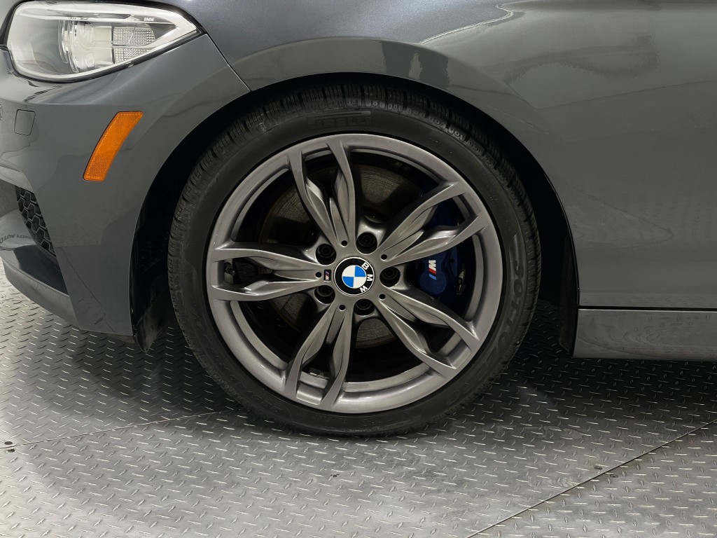 2016 BMW 2 Series Image 37