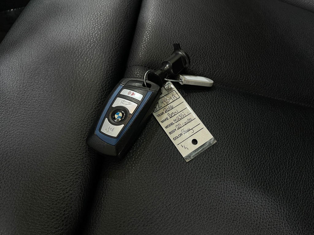 2016 BMW 2 Series Image 39