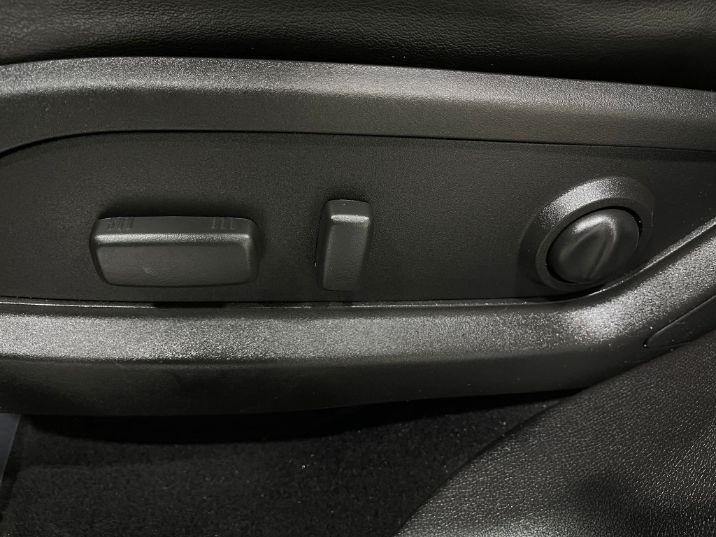 2015 GMC Acadia Image 17