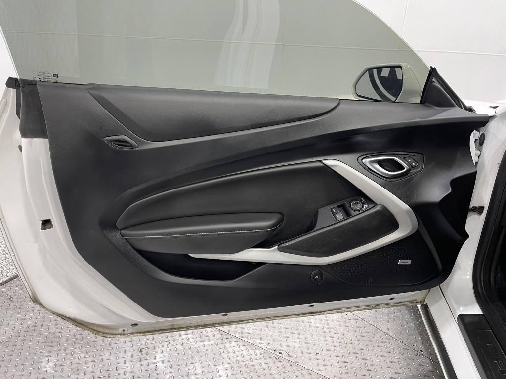 2022 Chevrolet Camaro Image 14