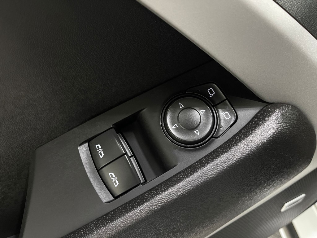 2022 Chevrolet Camaro Image 15