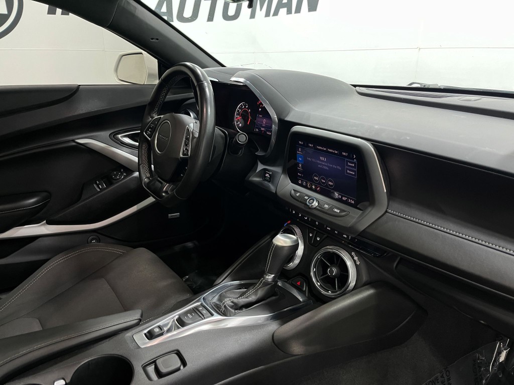2022 Chevrolet Camaro Image 18