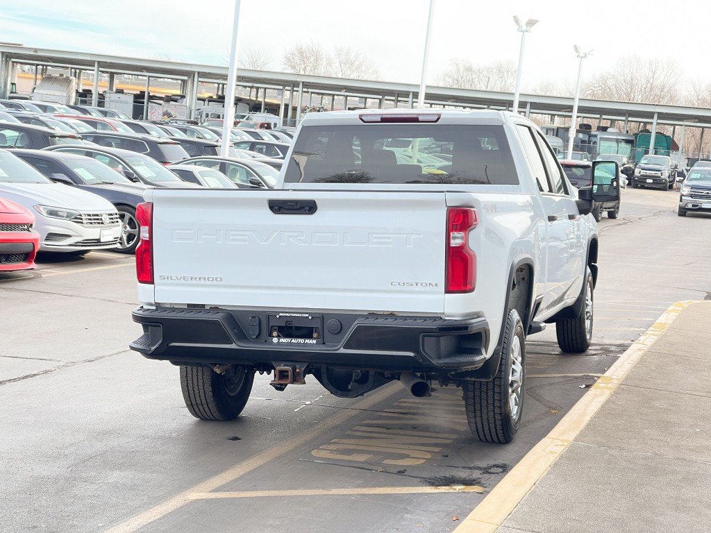 2021 Chevrolet Silverado 1500 Image 3