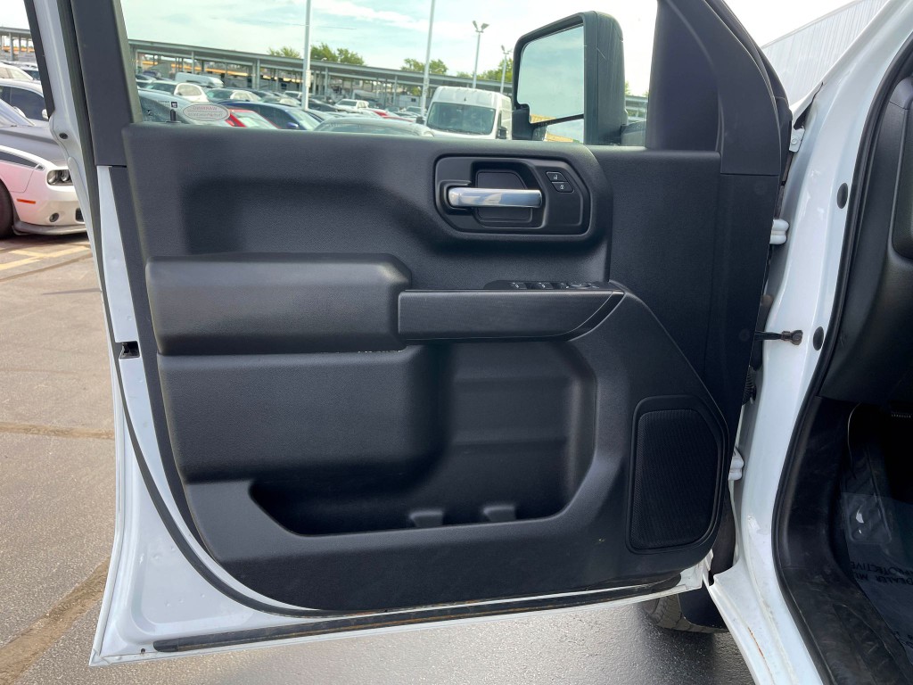 2021 Chevrolet Silverado 1500 Image 12