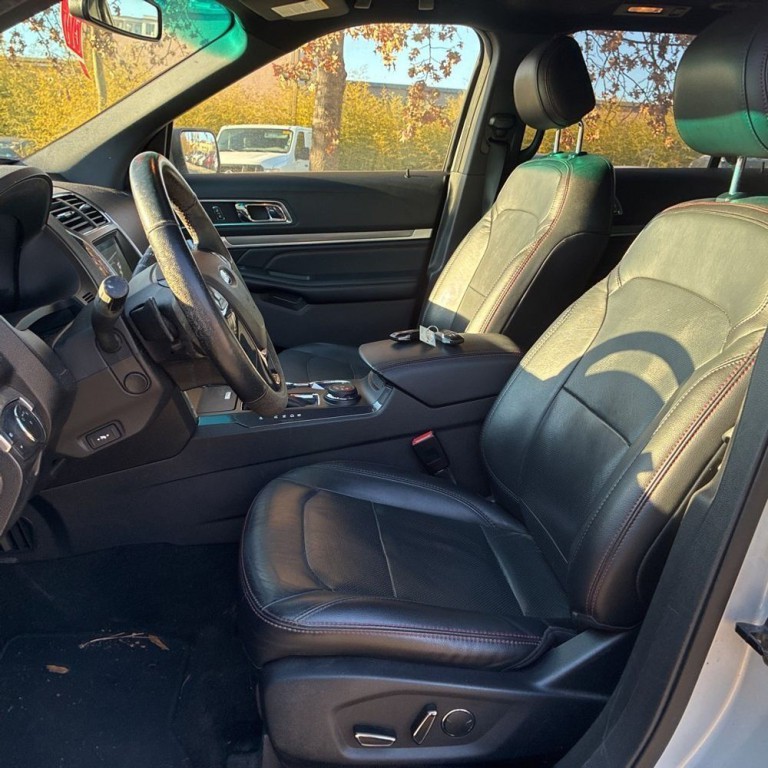 2017 Ford Explorer Image 5