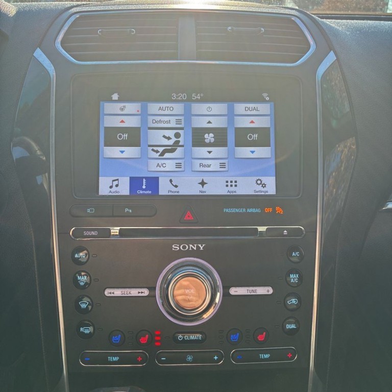 2017 Ford Explorer Image 8