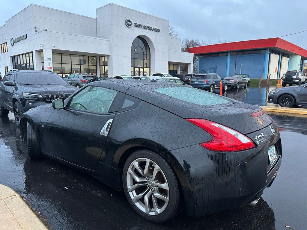 2013 Nissan 370Z Image 3