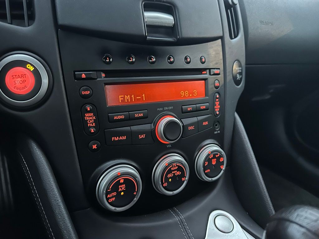 2013 Nissan 370Z Image 7