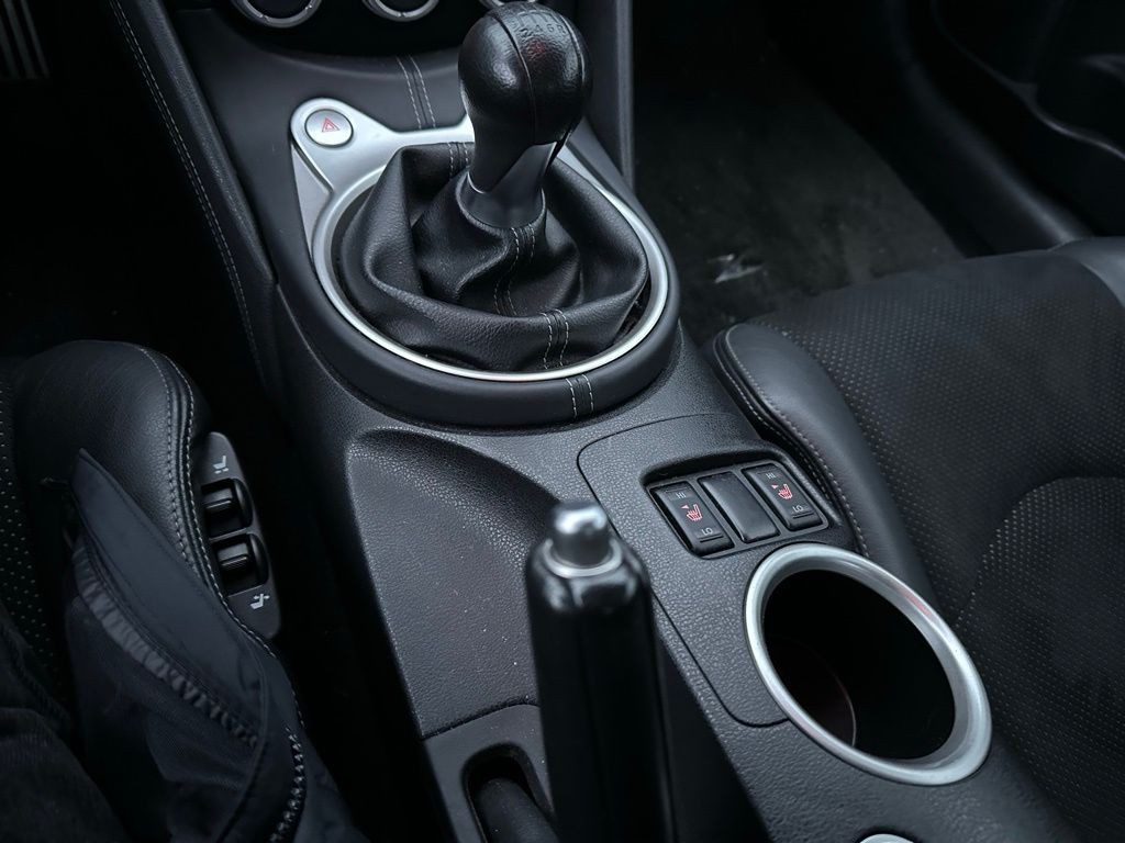 2013 Nissan 370Z Image 8