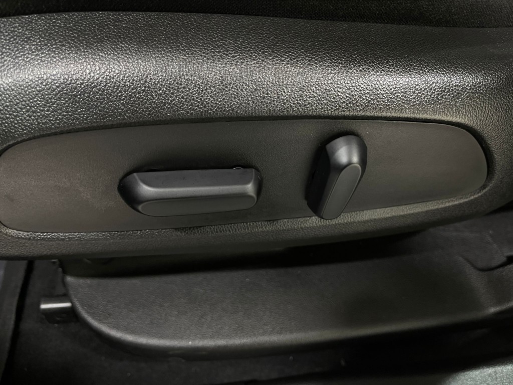 2018 GMC Acadia Image 16