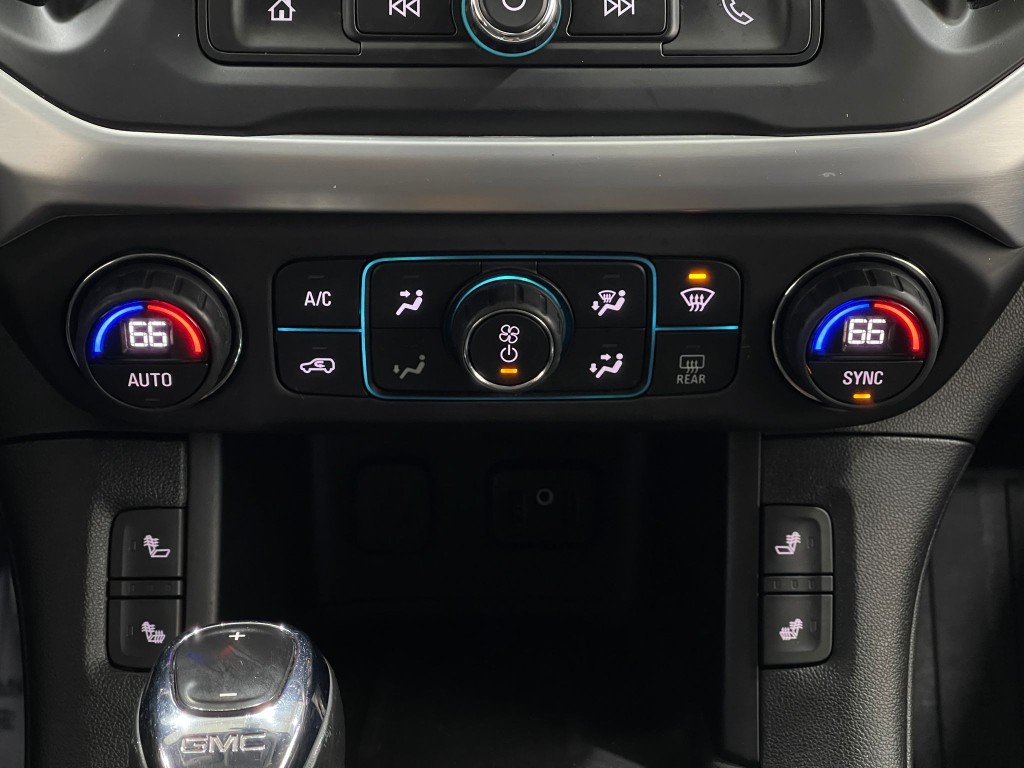 2018 GMC Acadia Image 24