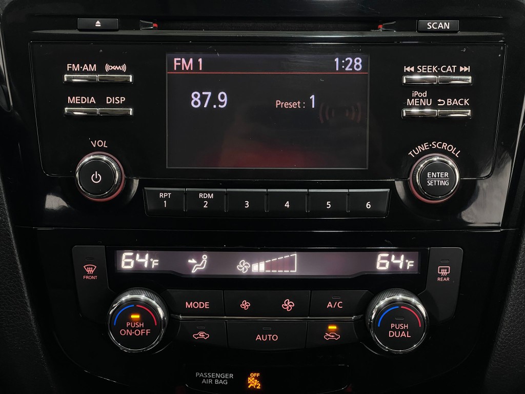 2018 Nissan Rogue Image 22