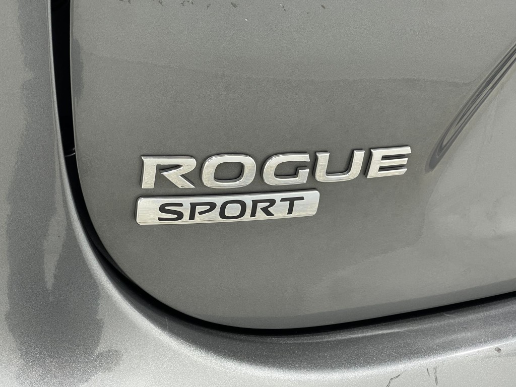2018 Nissan Rogue Image 36