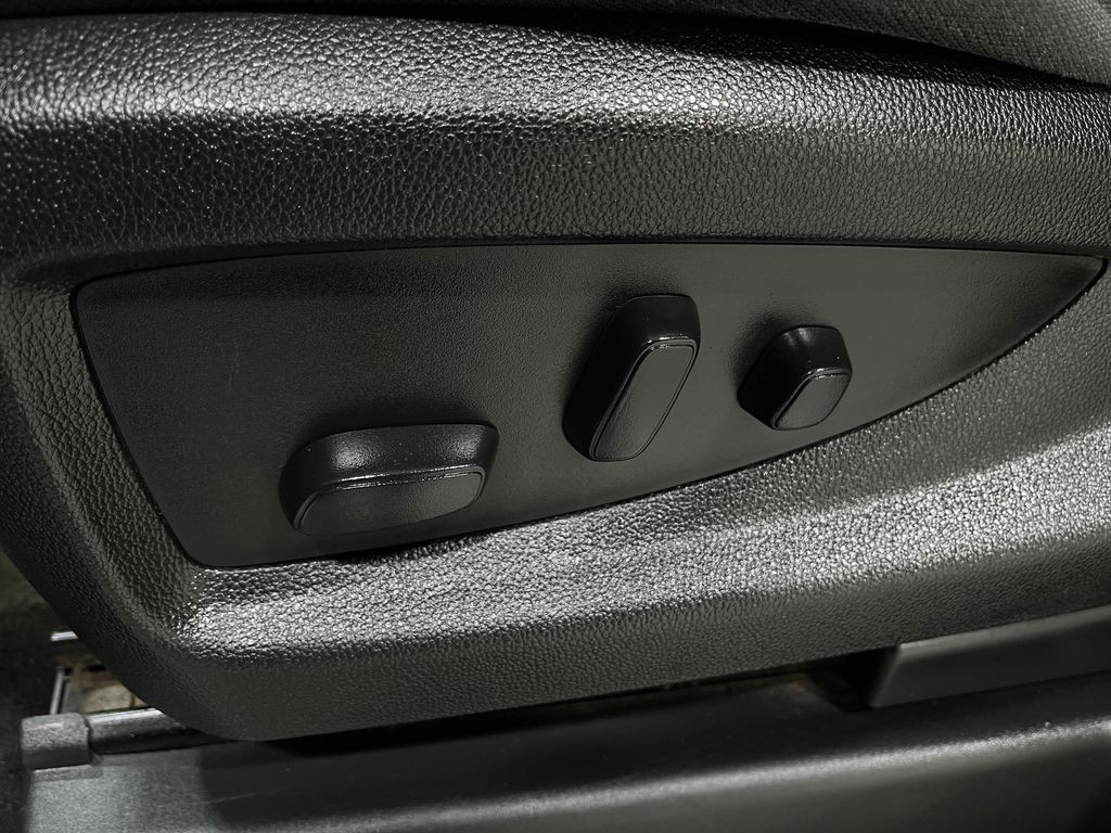 2018 Chevrolet Silverado 1500 Image 17