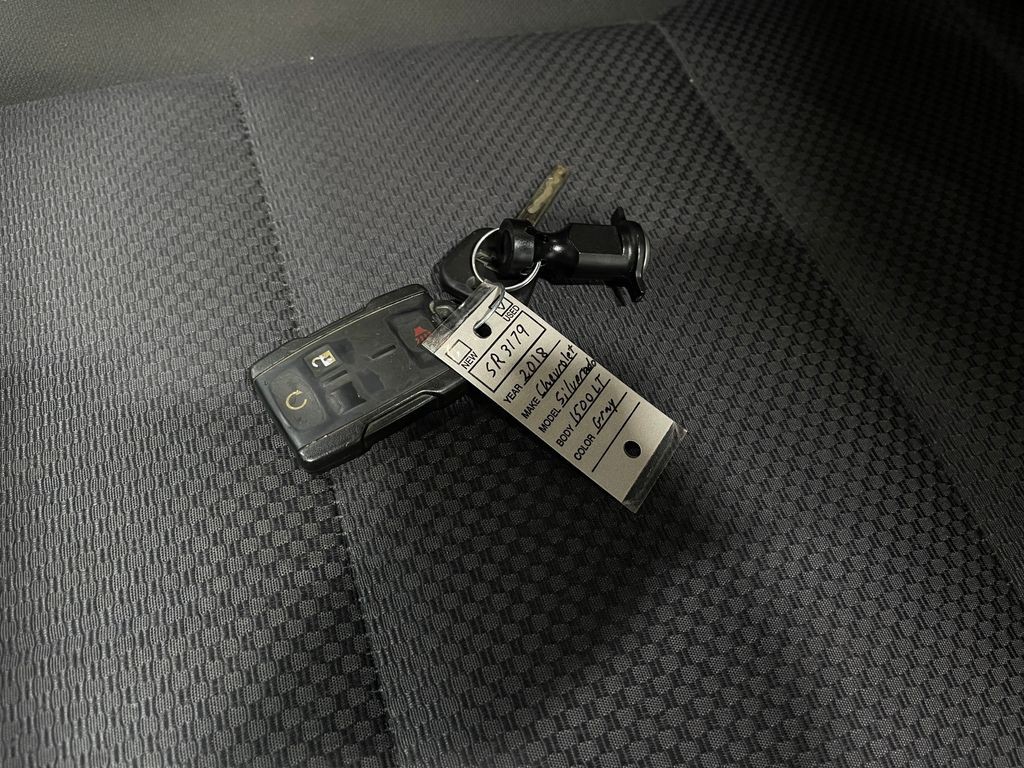 2018 Chevrolet Silverado 1500 Image 36