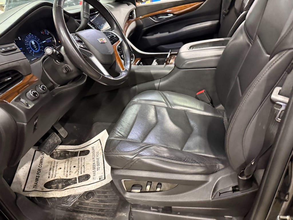 2018 Cadillac Escalade Image 4