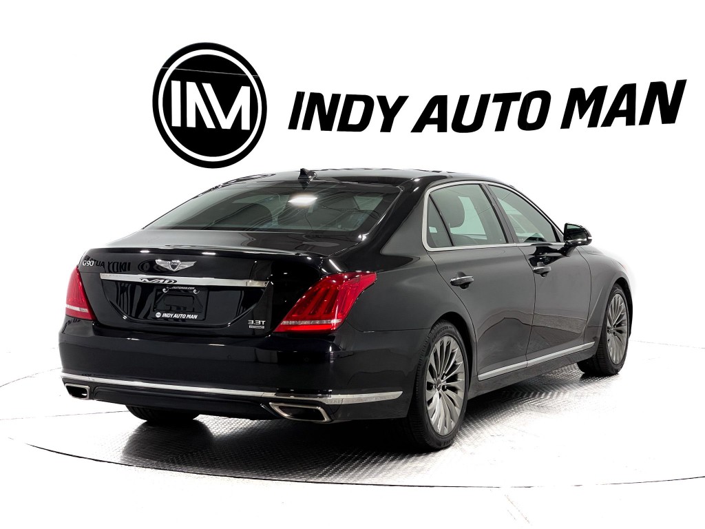 2018 Genesis G90 Image 4