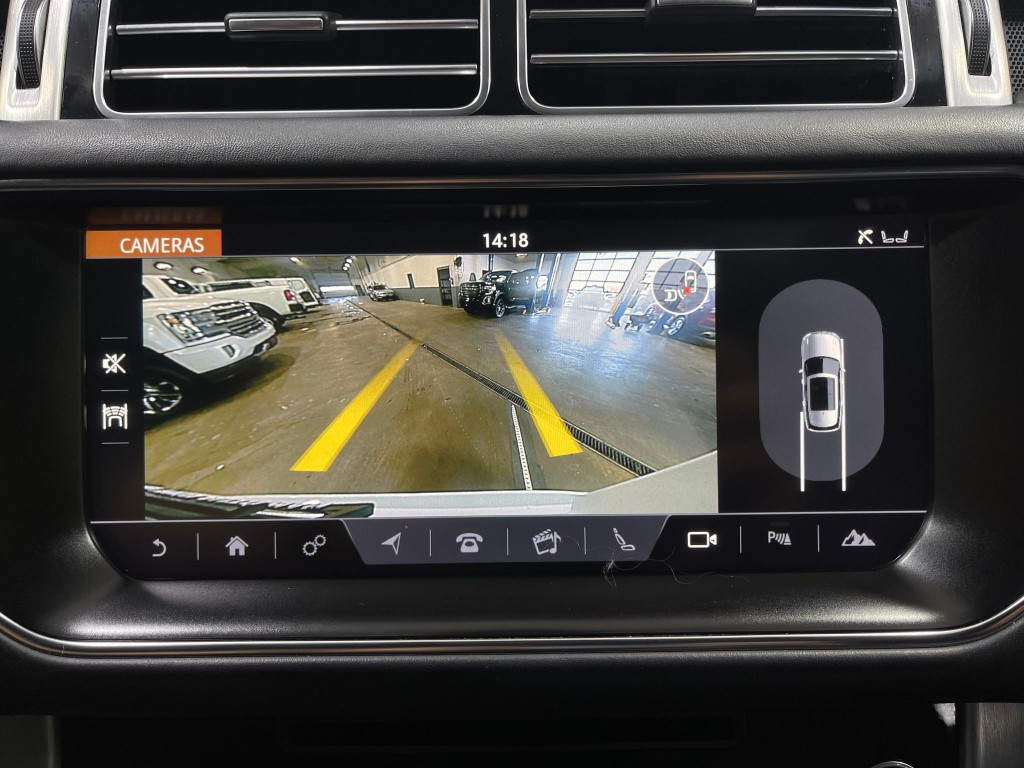 2017 Land Rover Range Rover Image 11