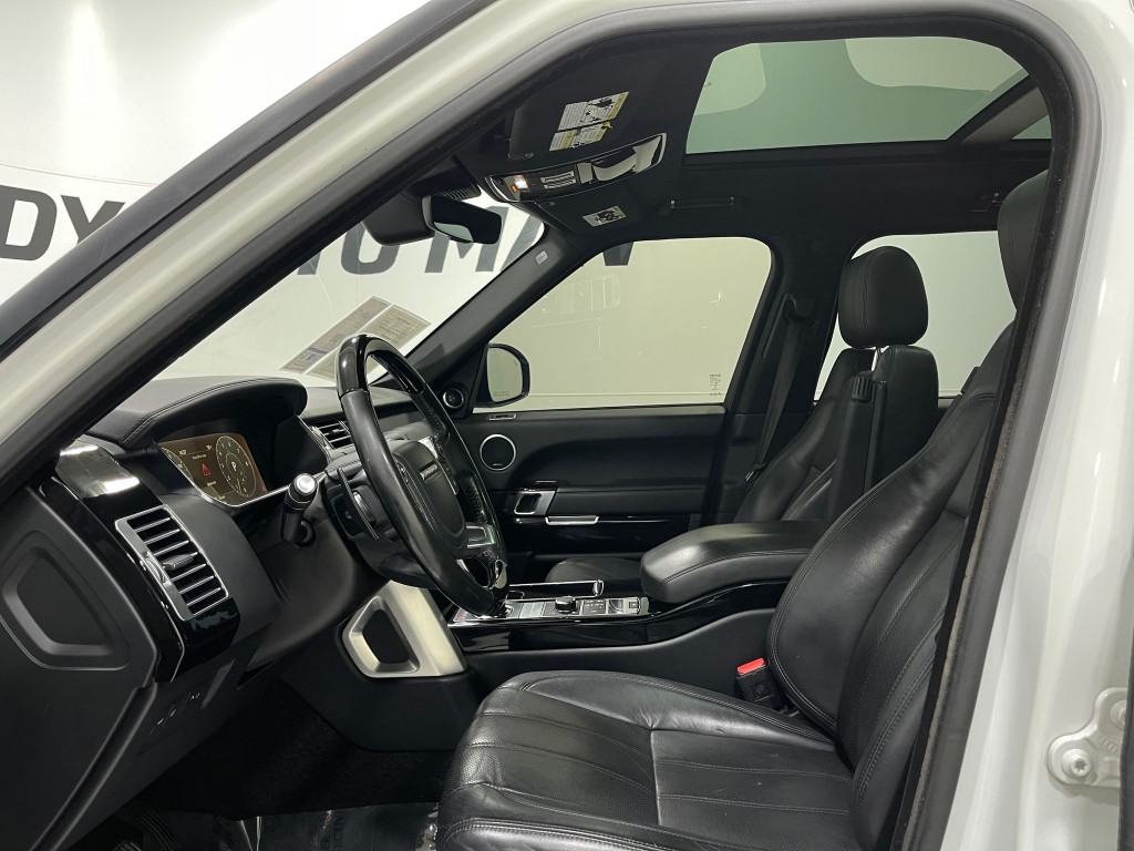 2017 Land Rover Range Rover Image 14