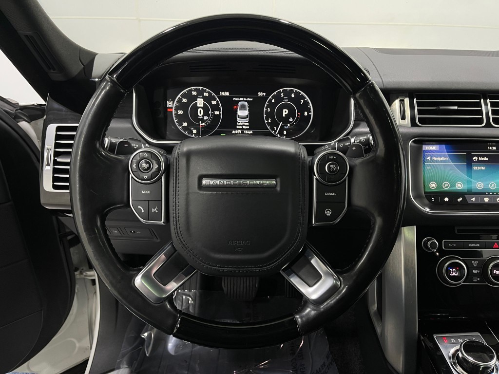 2017 Land Rover Range Rover Image 24