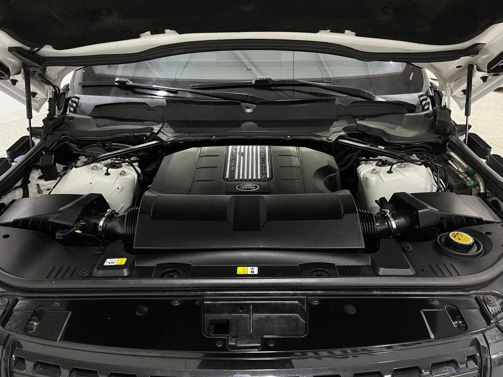 2017 Land Rover Range Rover Image 29