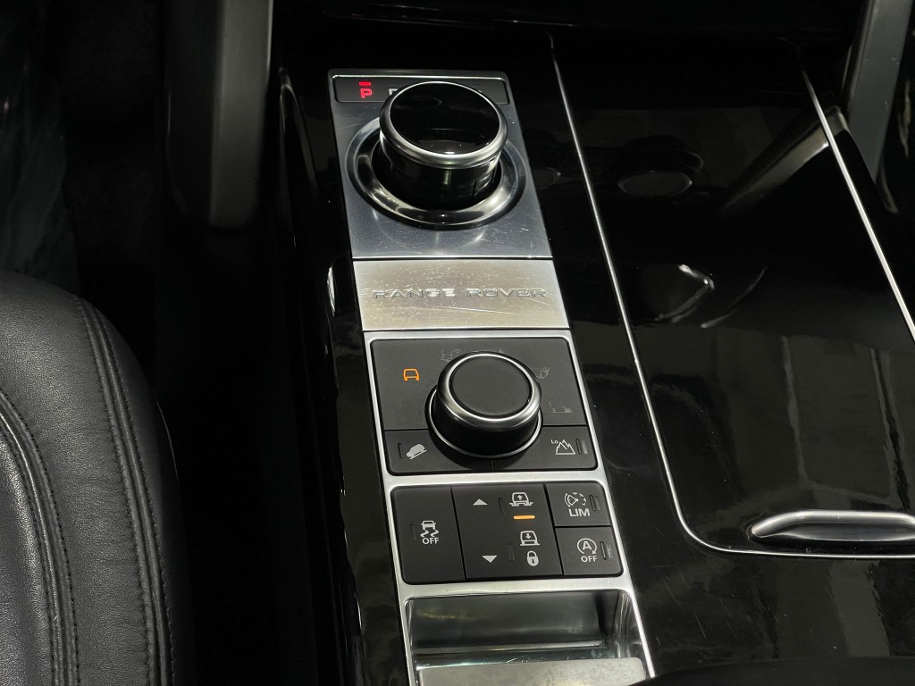 2017 Land Rover Range Rover Image 31