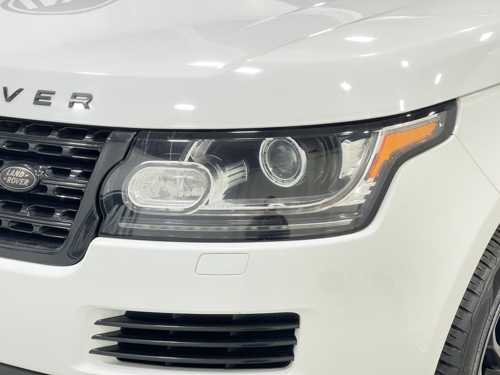 2017 Land Rover Range Rover Image 35
