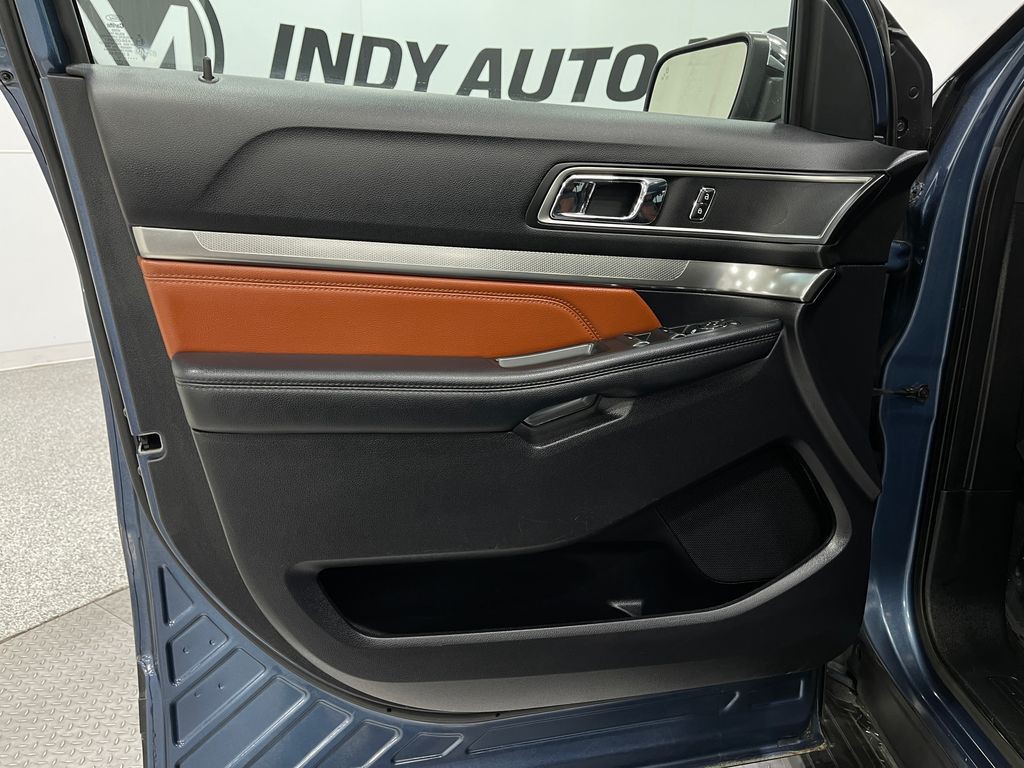 2019 Ford Explorer Image 15