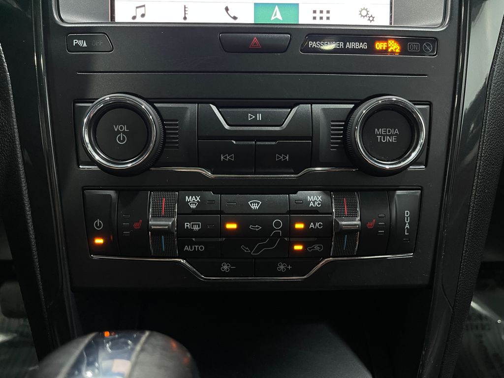 2019 Ford Explorer Image 26