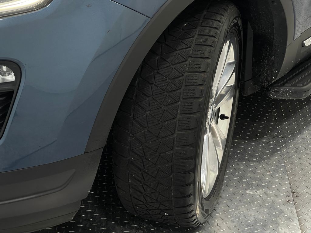 2019 Ford Explorer Image 39