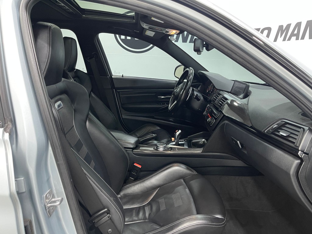 2015 BMW M3 Image 34