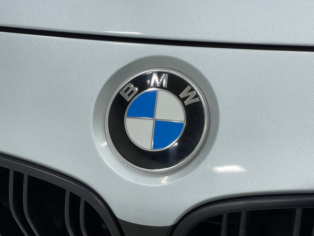 2015 BMW M3 Image 40