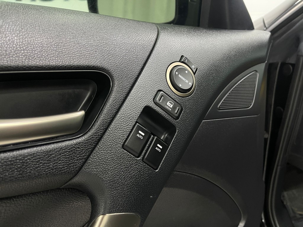 2014 Hyundai Genesis Image 13