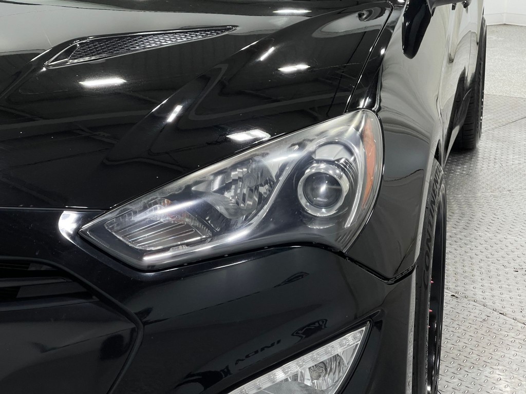 2014 Hyundai Genesis Image 30