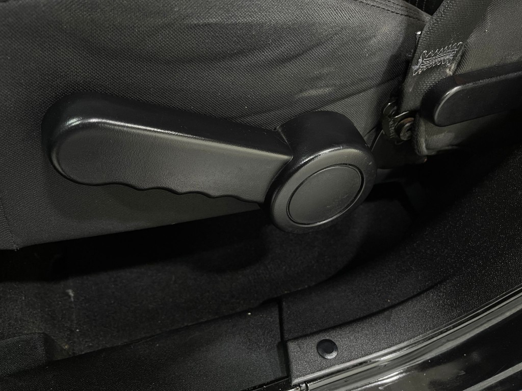 2012 Jeep Wrangler Image 13