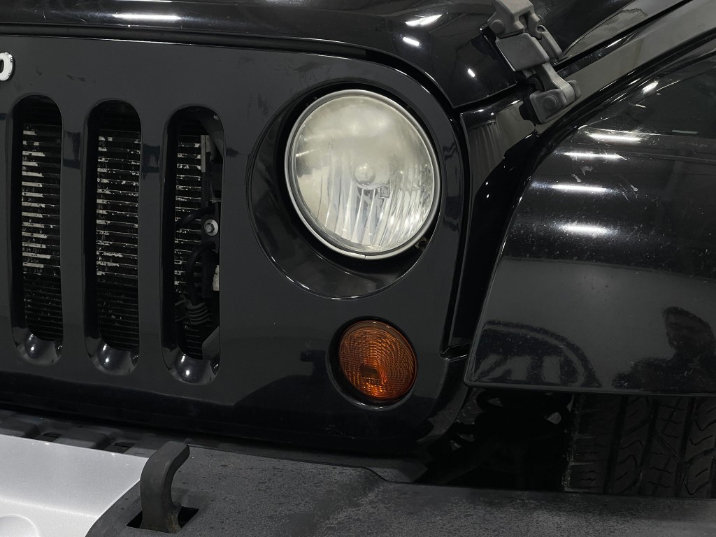 2012 Jeep Wrangler Image 29