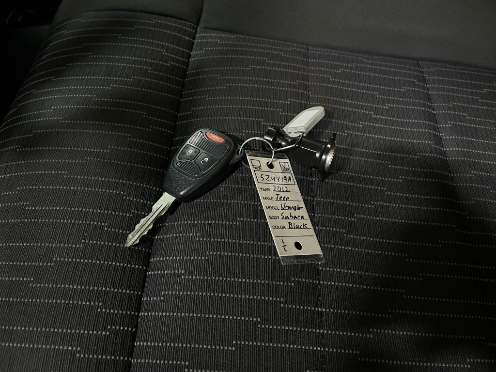 2012 Jeep Wrangler Image 33