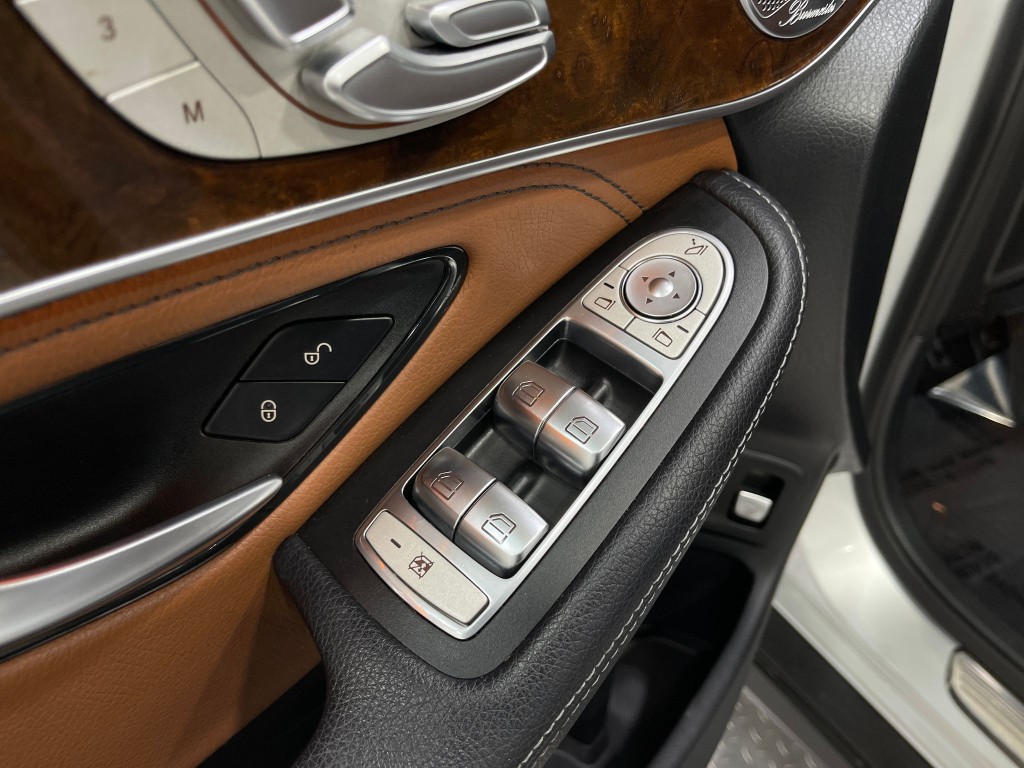 2019 Mercedes-Benz GLC-Class Image 16