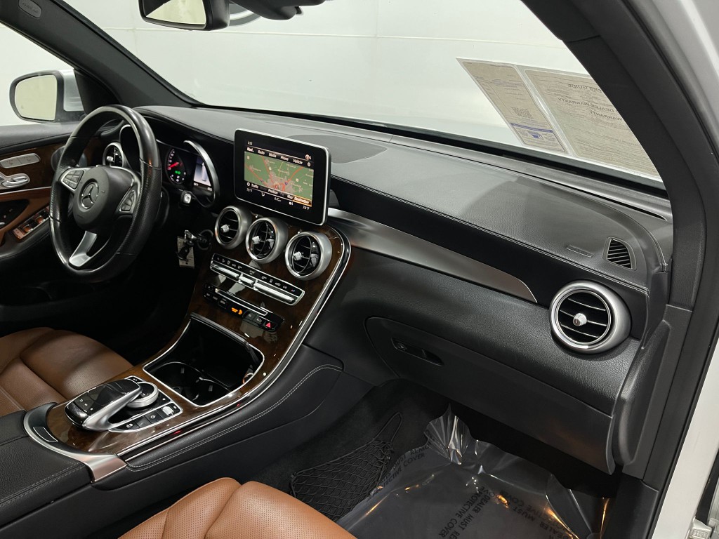 2019 Mercedes-Benz GLC-Class Image 20