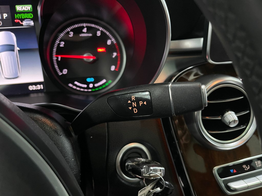 2019 Mercedes-Benz GLC-Class Image 30