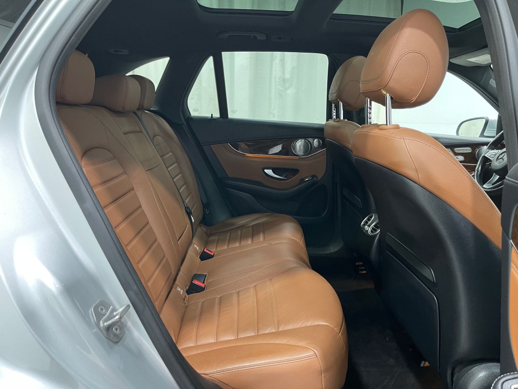 2019 Mercedes-Benz GLC-Class Image 32