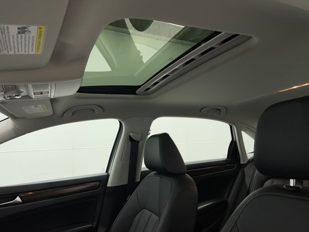 2020 Volkswagen Passat Image 12