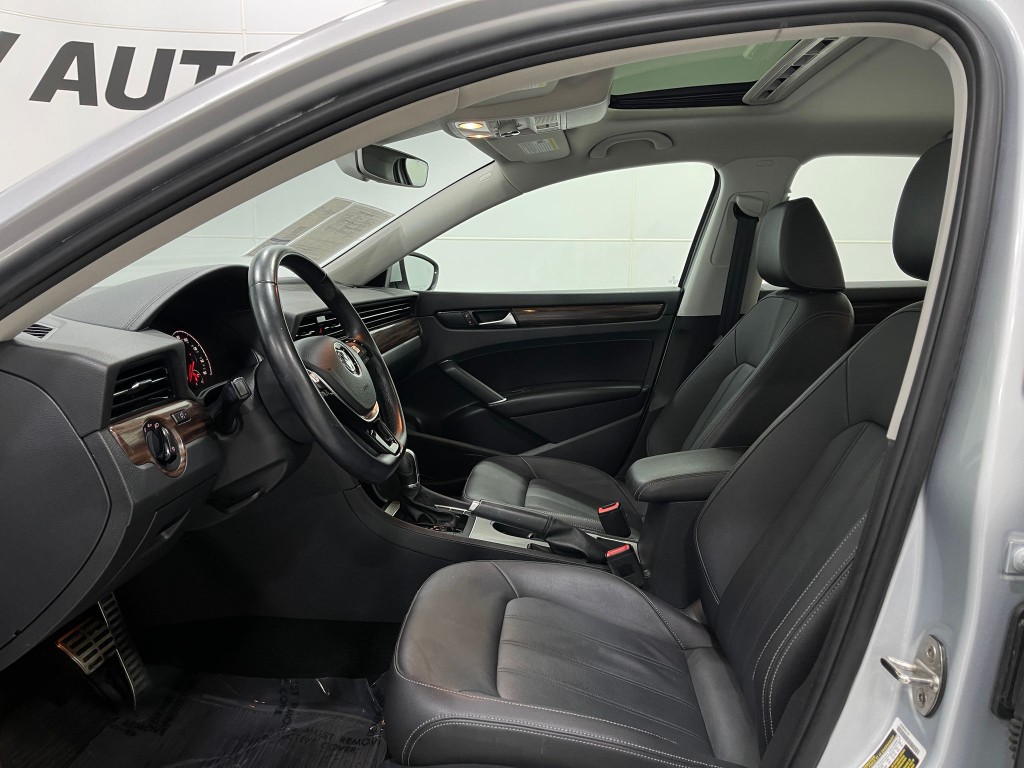 2020 Volkswagen Passat Image 14