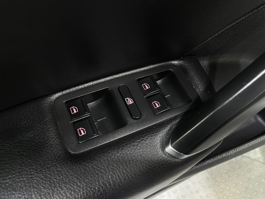 2020 Volkswagen Passat Image 17