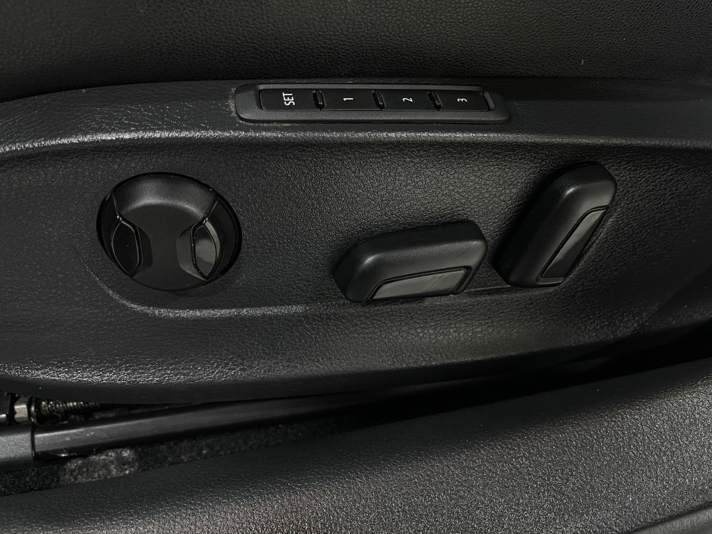 2020 Volkswagen Passat Image 18