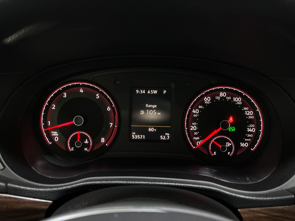 2020 Volkswagen Passat Image 24